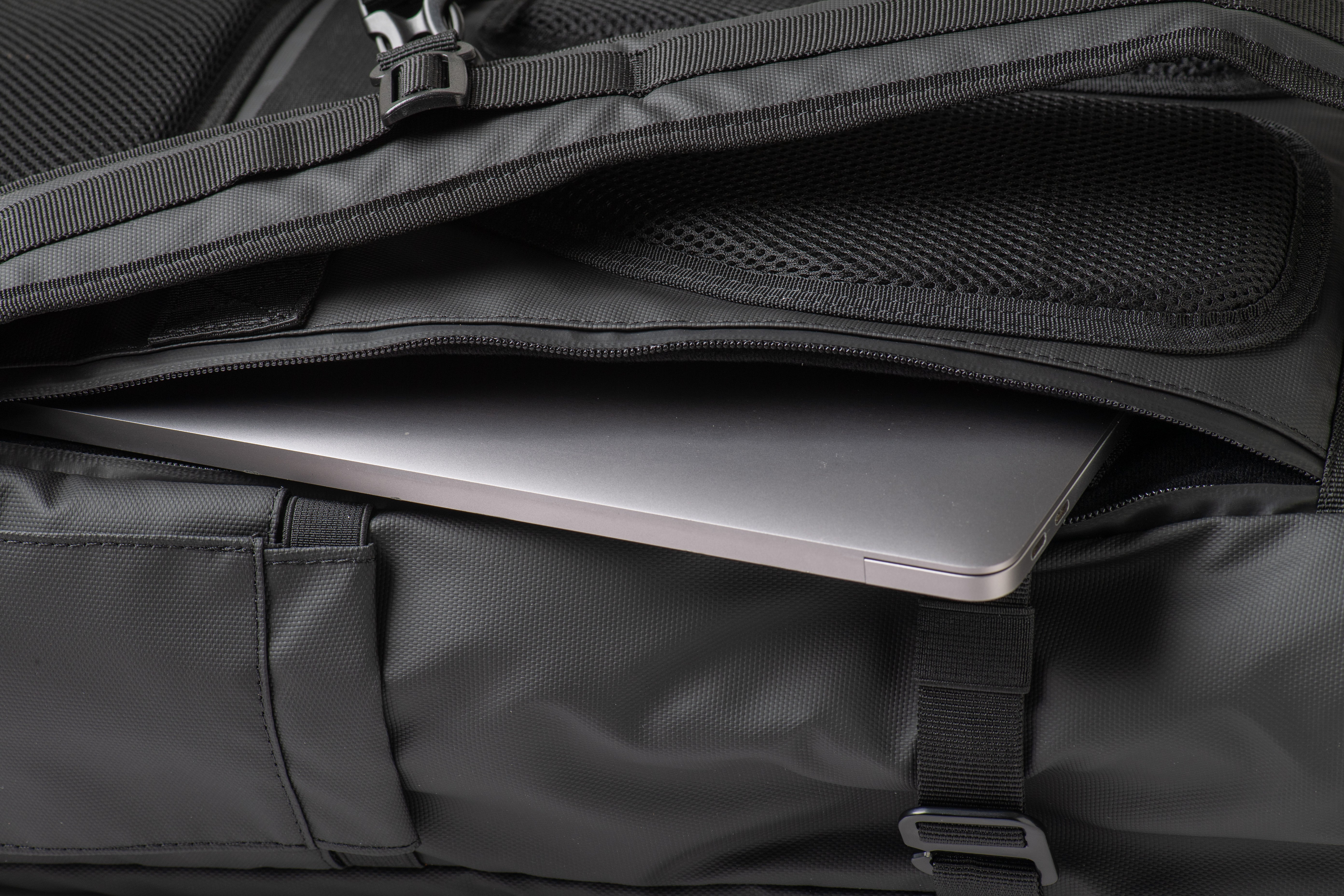 Mochila Roll On Top Carbon Black